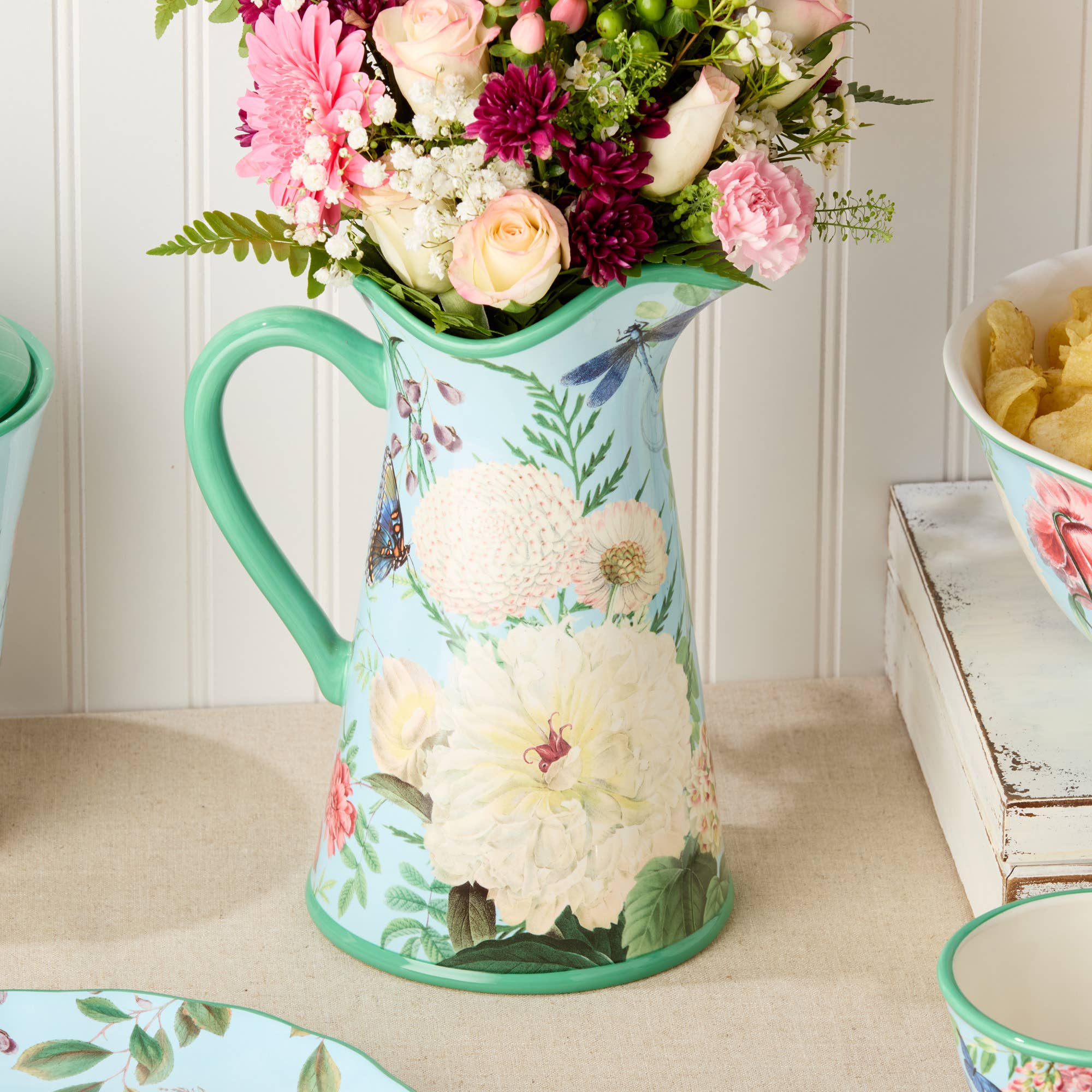 Flora Pitcher 8.75" x 11.375" 96 oz
