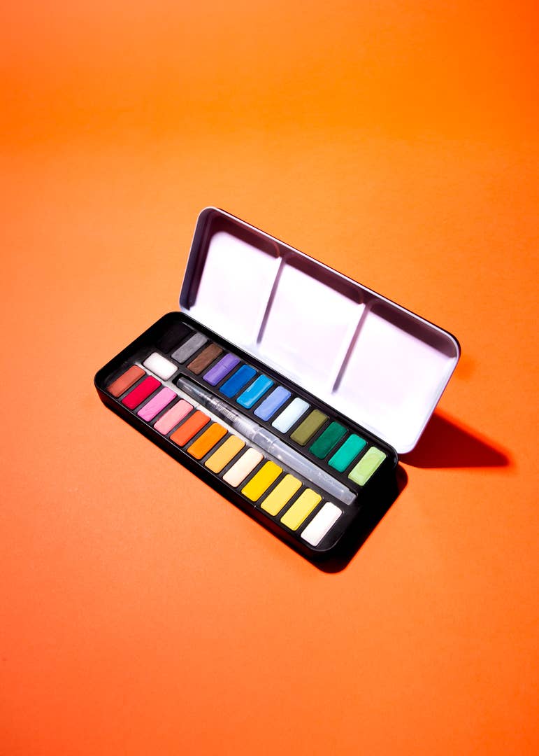 Watercolor paint set with water brush