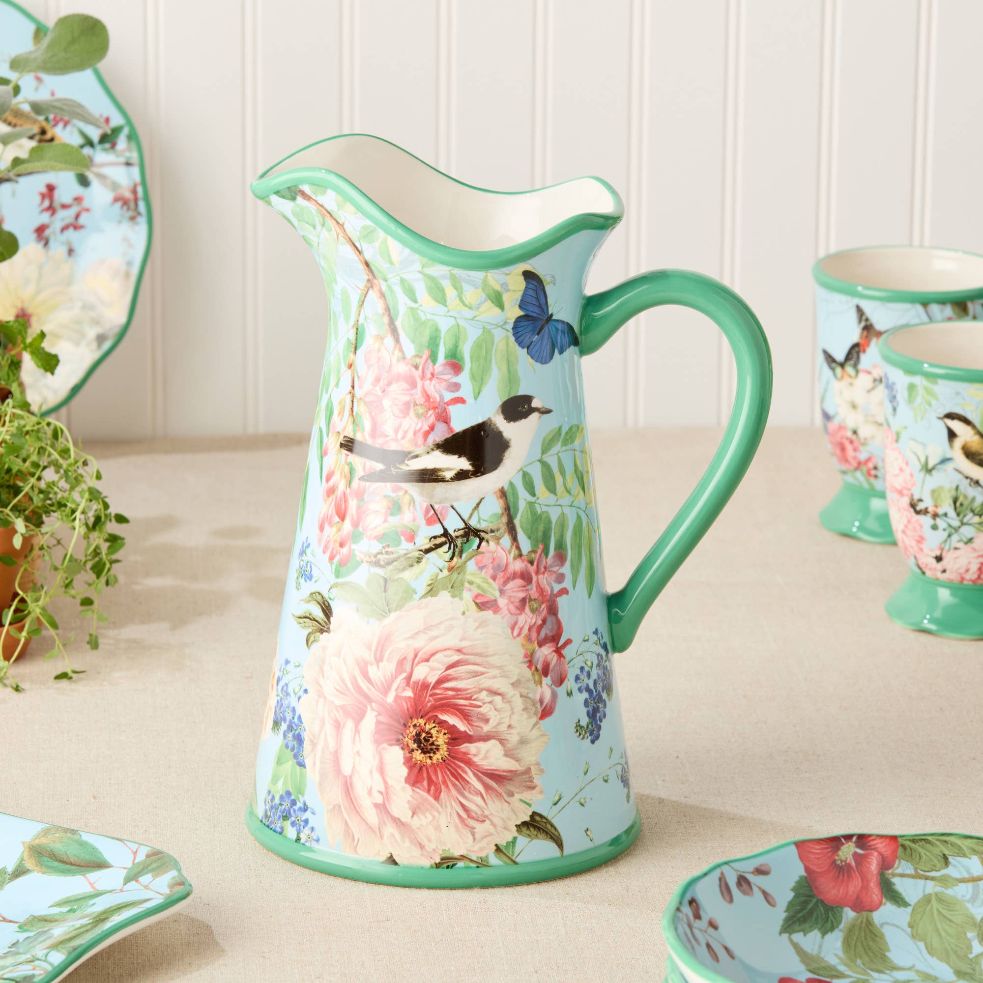 Flora Pitcher 8.75" x 11.375" 96 oz