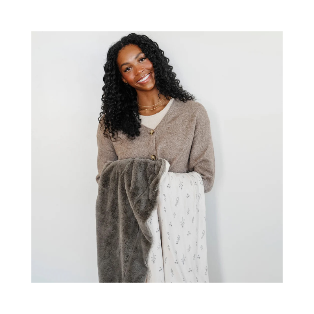 Jasmine Minky Lush XL Blanket