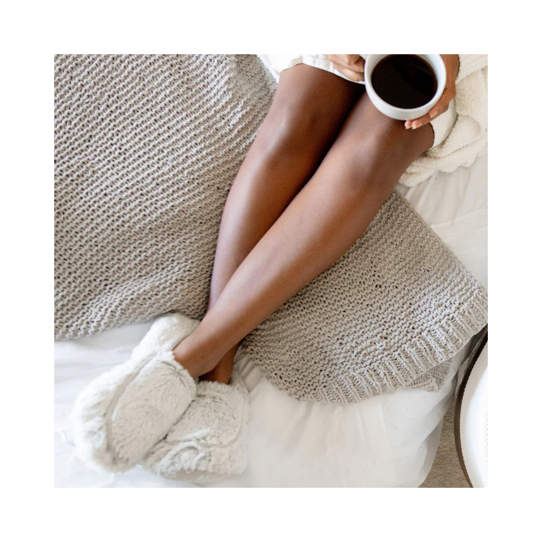 Warmies Gray Microwavable Soothing Scented  Faux Fur Slippers Size 6-10