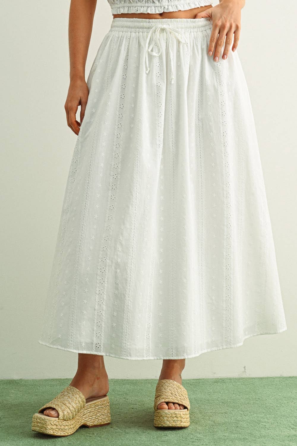 S6546ST   EMBROIDERY ELASTIC BAND WAIST FULL SKIRT: IVORY / L