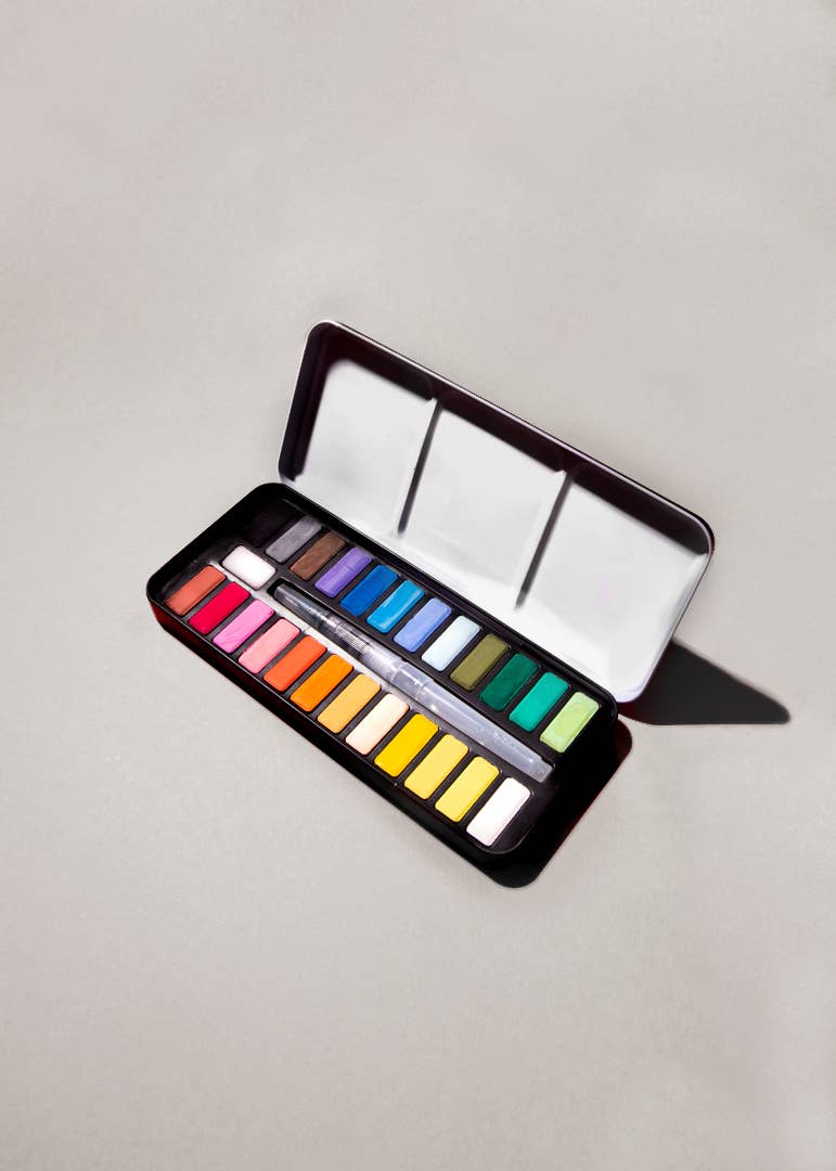 Watercolor paint set with water brush