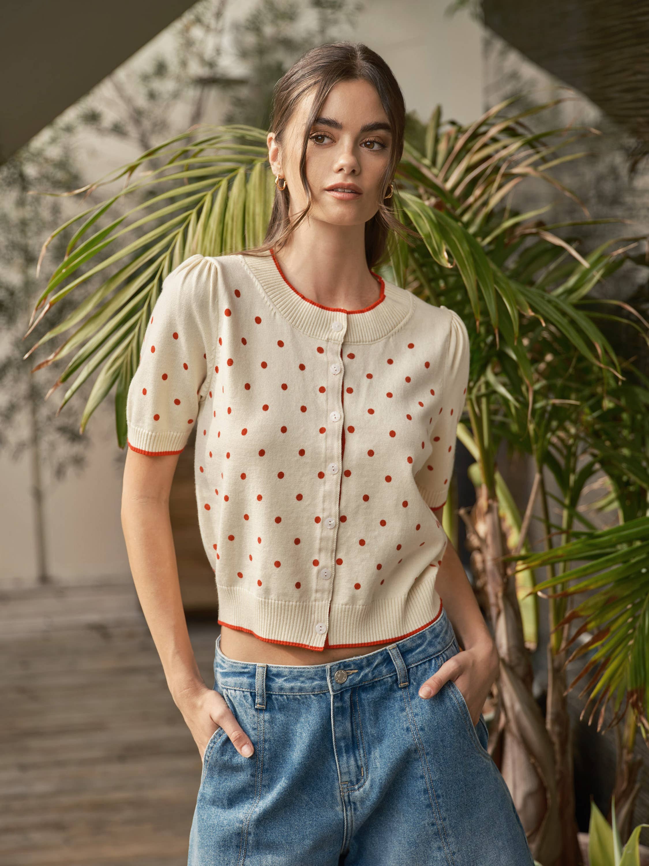 AJT5662 SOFT WOOL MIX SHORT SLEEVE POLKA DOT CARDIGAN: RED DOT / M