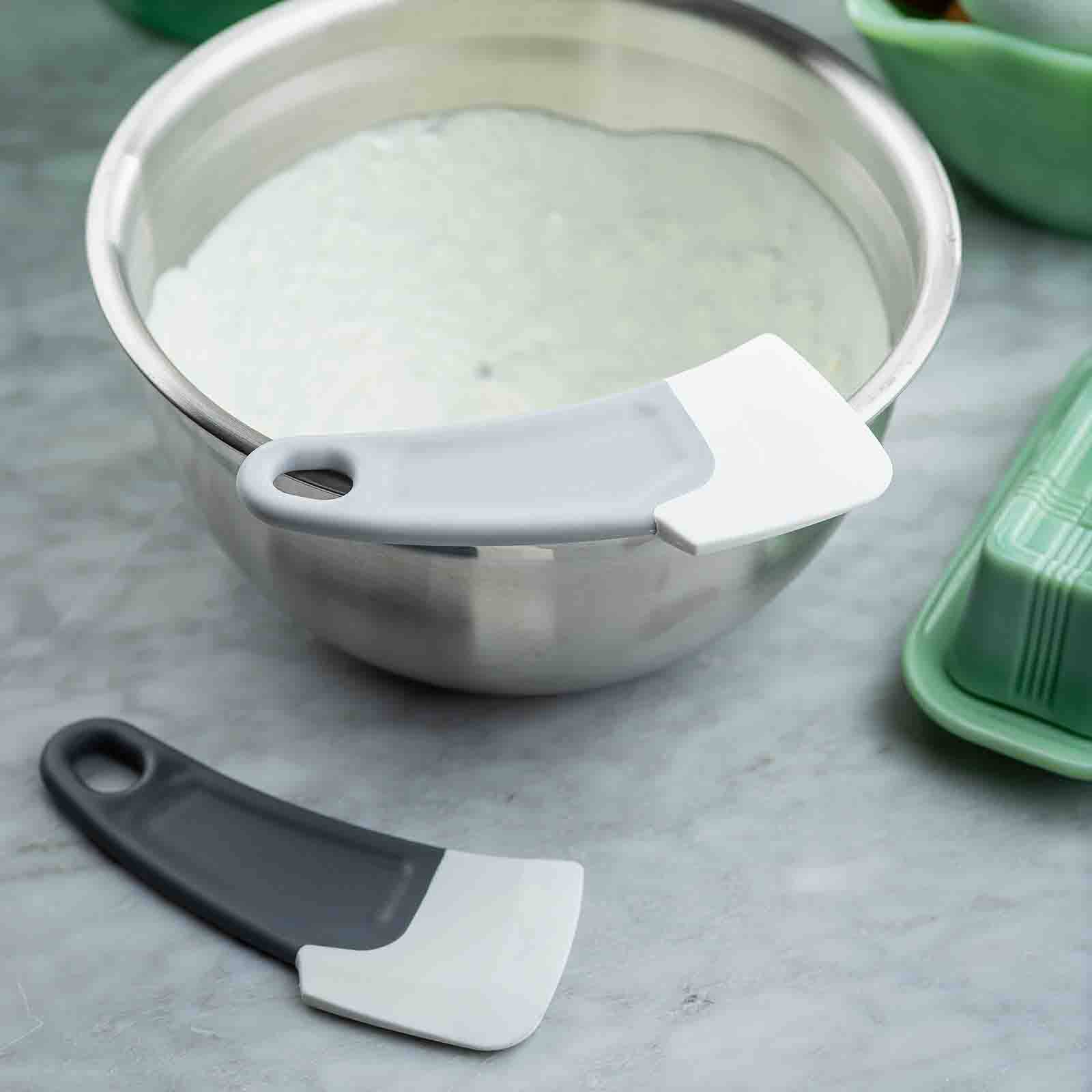 Pan Scrapers Gray, Set of 2