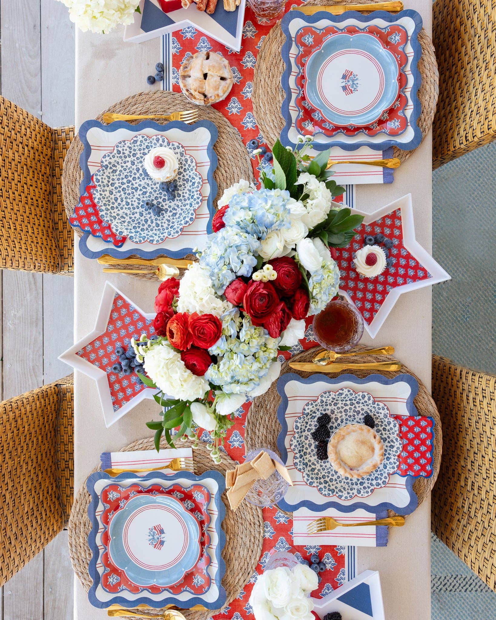 HAM1220 - Stacking Stars Bamboo Tray Set