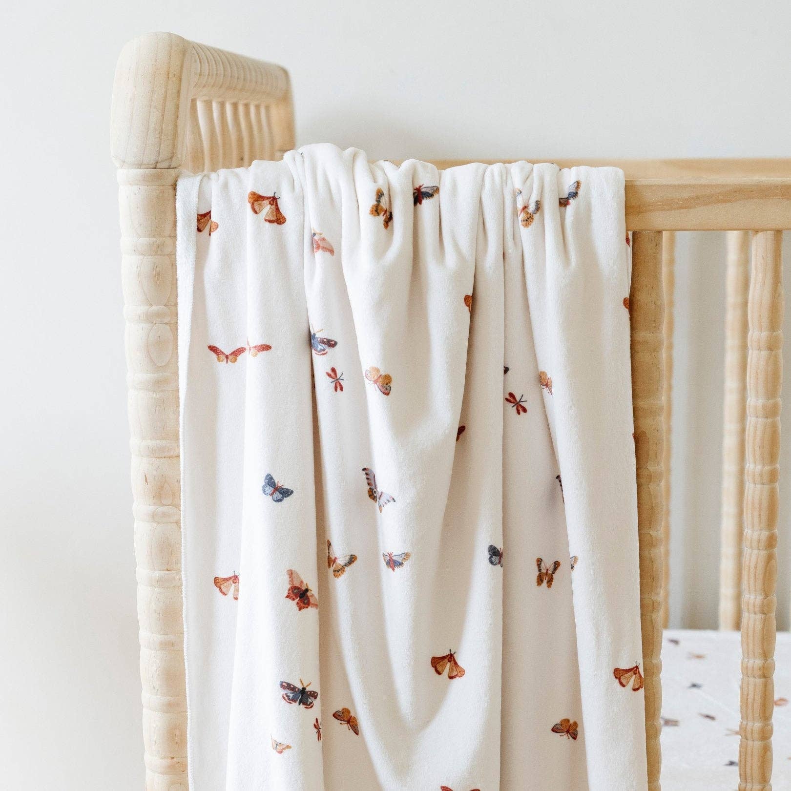 MINKY STRETCH LUXE SWADDLE/BLANKET: Floral