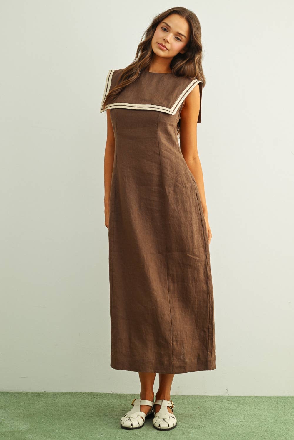 D6040   SAILOR COLLAR SLEEVELESS LONG DRESS: BROWN / M