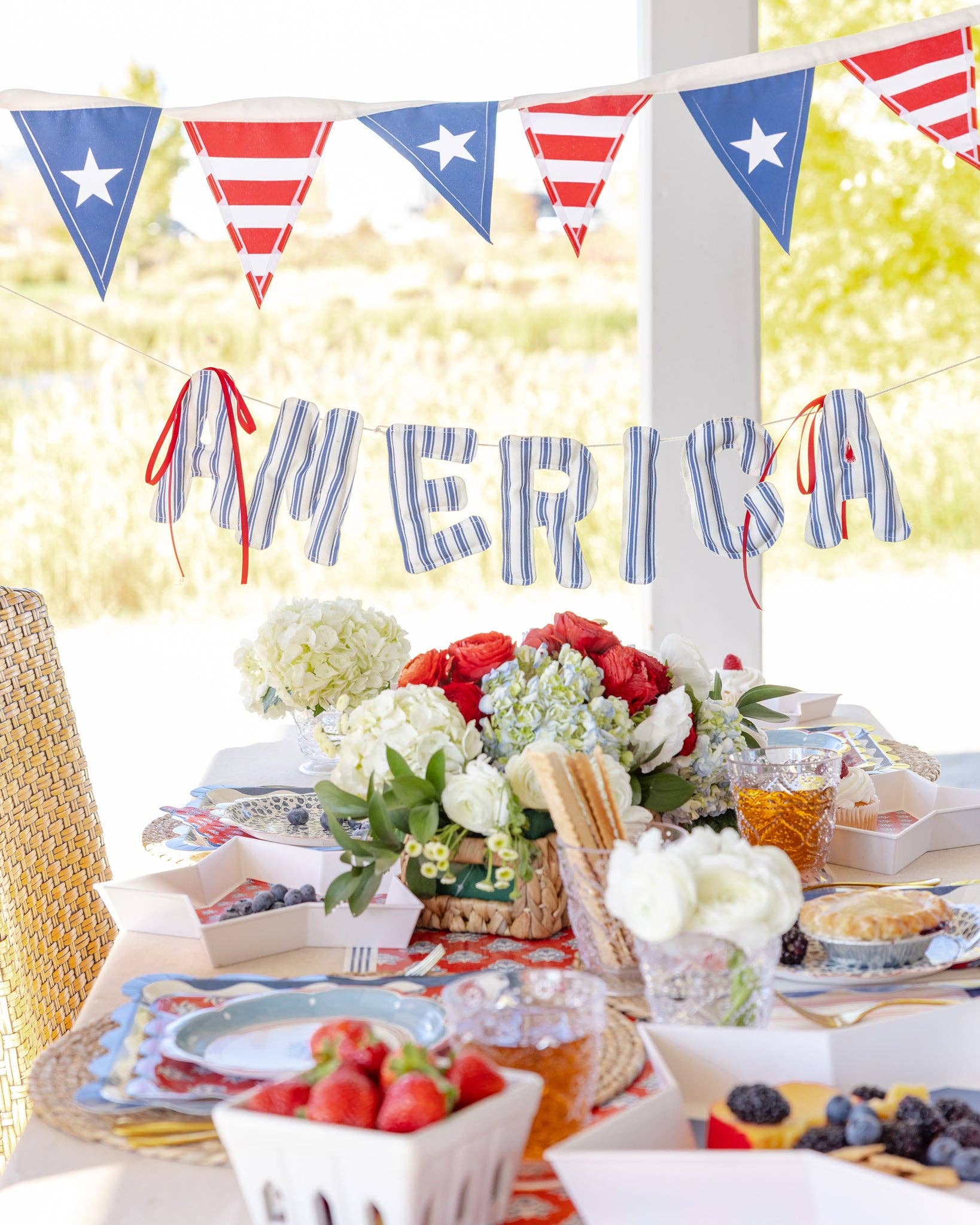 HAM1204 - America Ticking Linen Puffy Banner