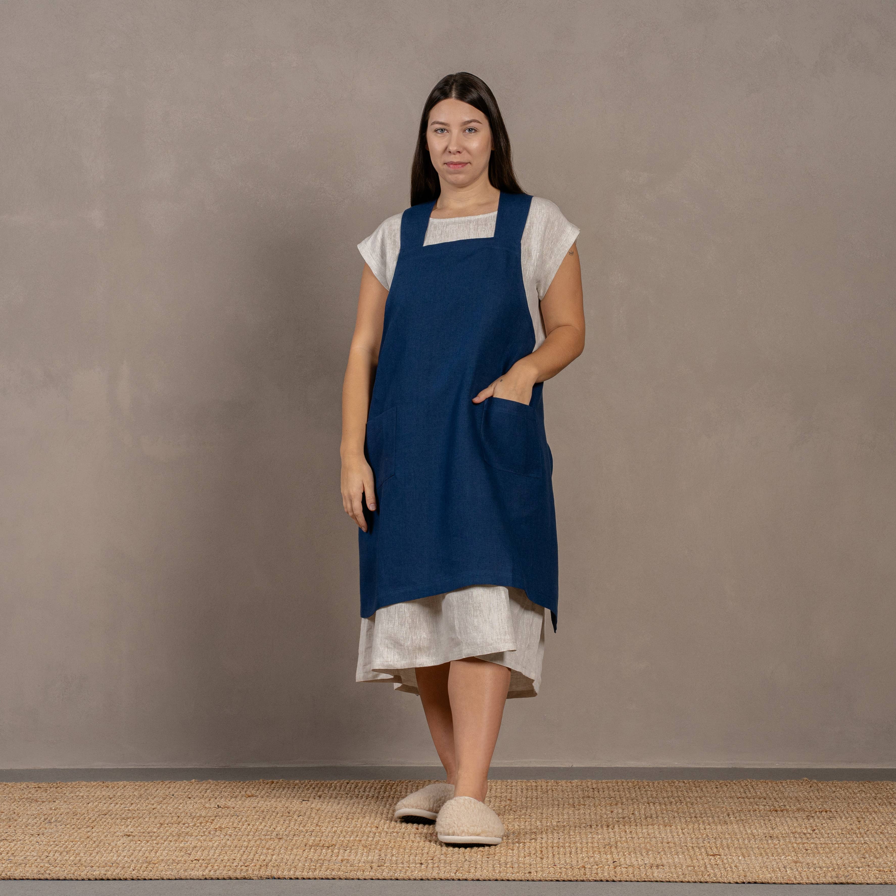 Linen Cross-Back Apron: Green Check / S/M