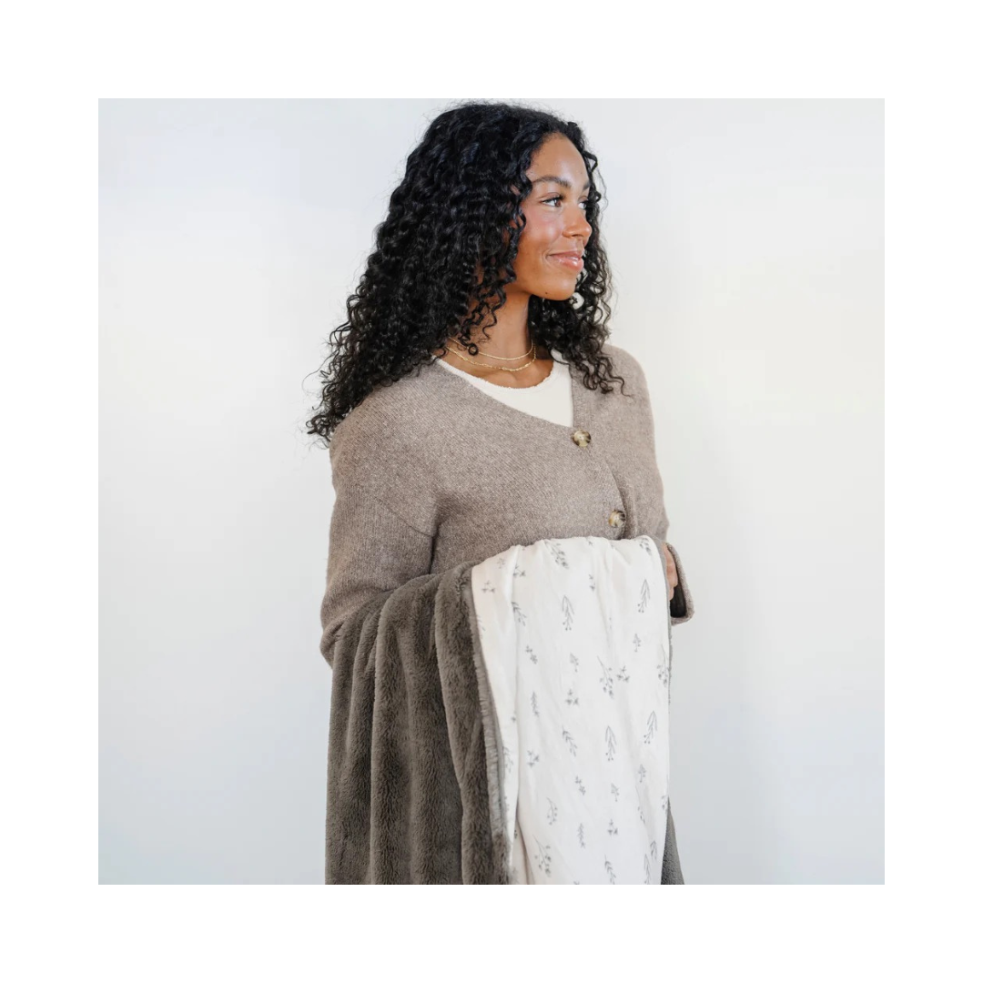 Jasmine Minky Lush XL Blanket