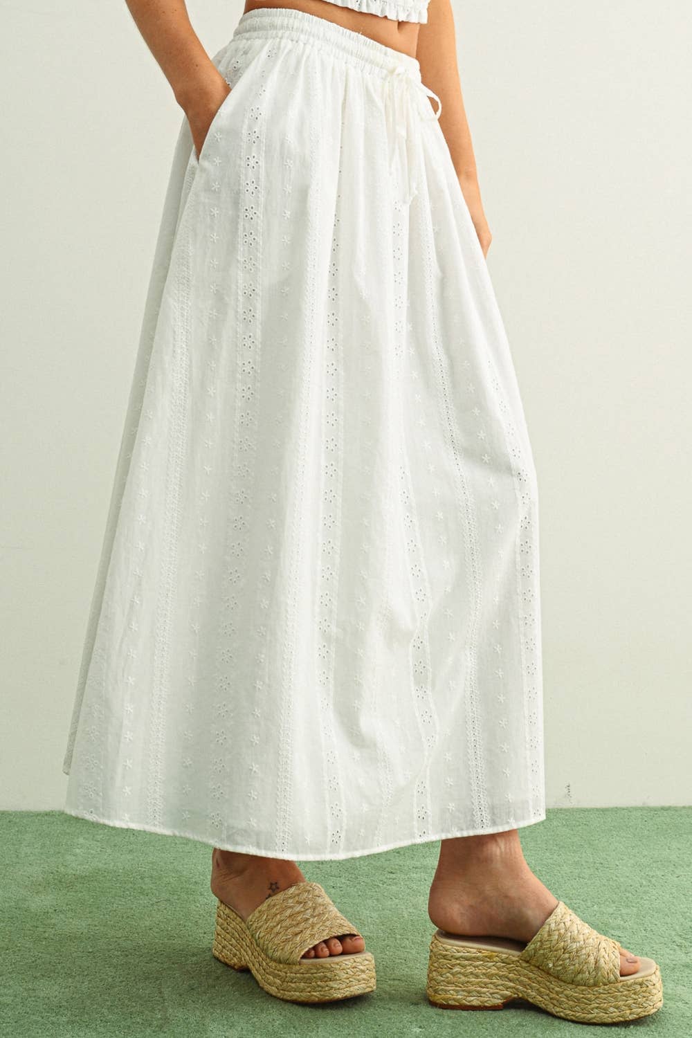 S6546ST   EMBROIDERY ELASTIC BAND WAIST FULL SKIRT: IVORY / S