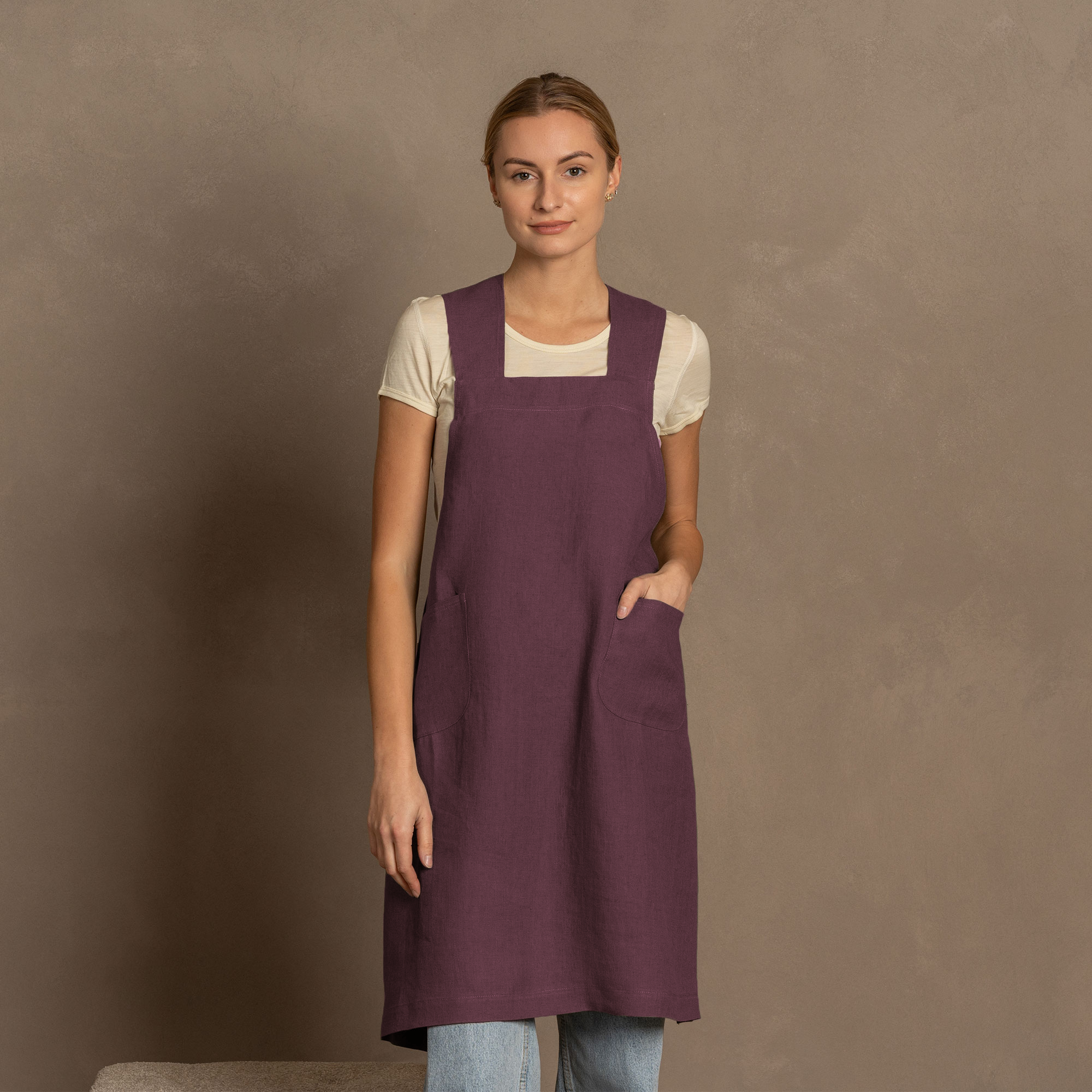 Linen Cross-Back Apron: Shadow Purple / L/XL