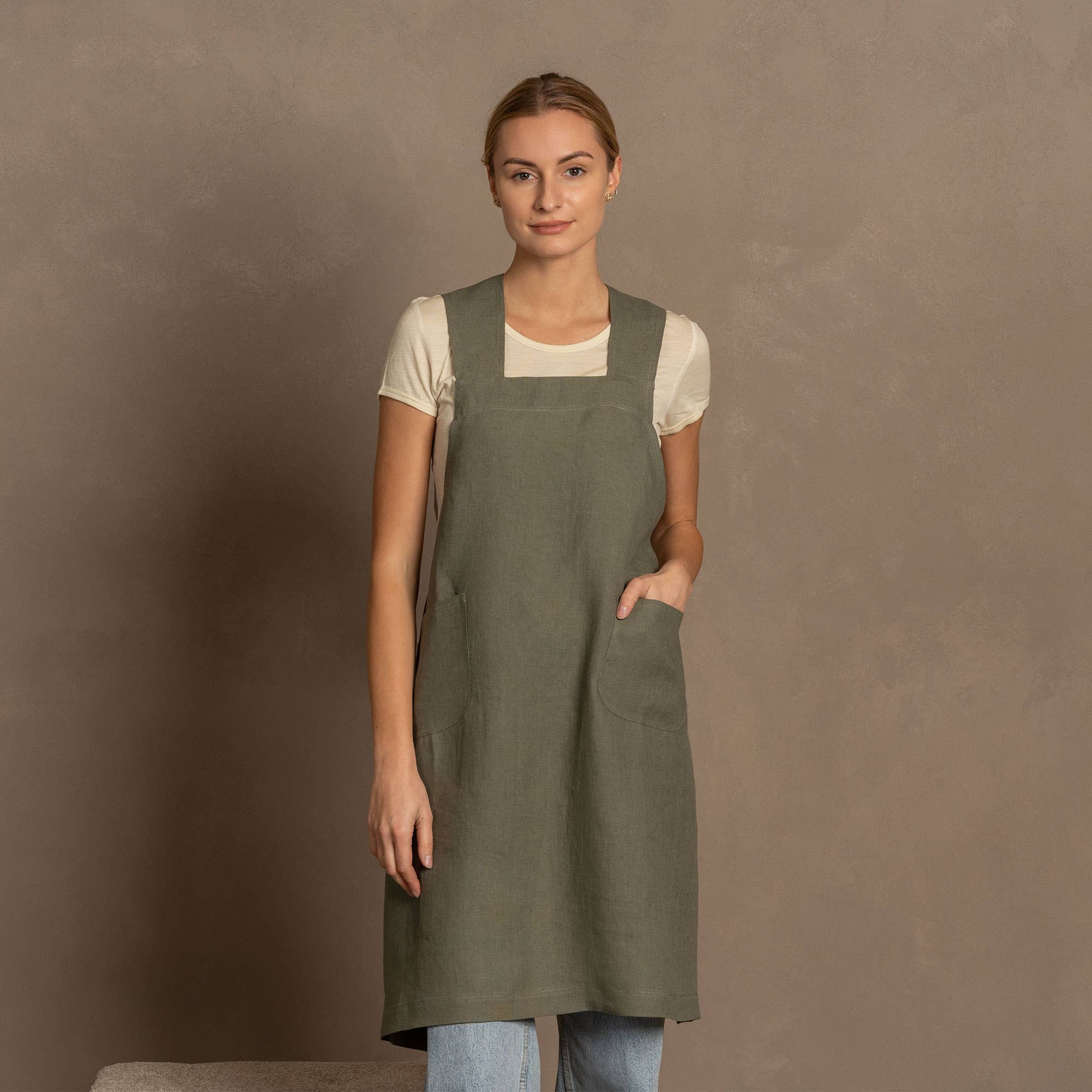 Linen Cross-Back Apron: Faded Rose / S/M