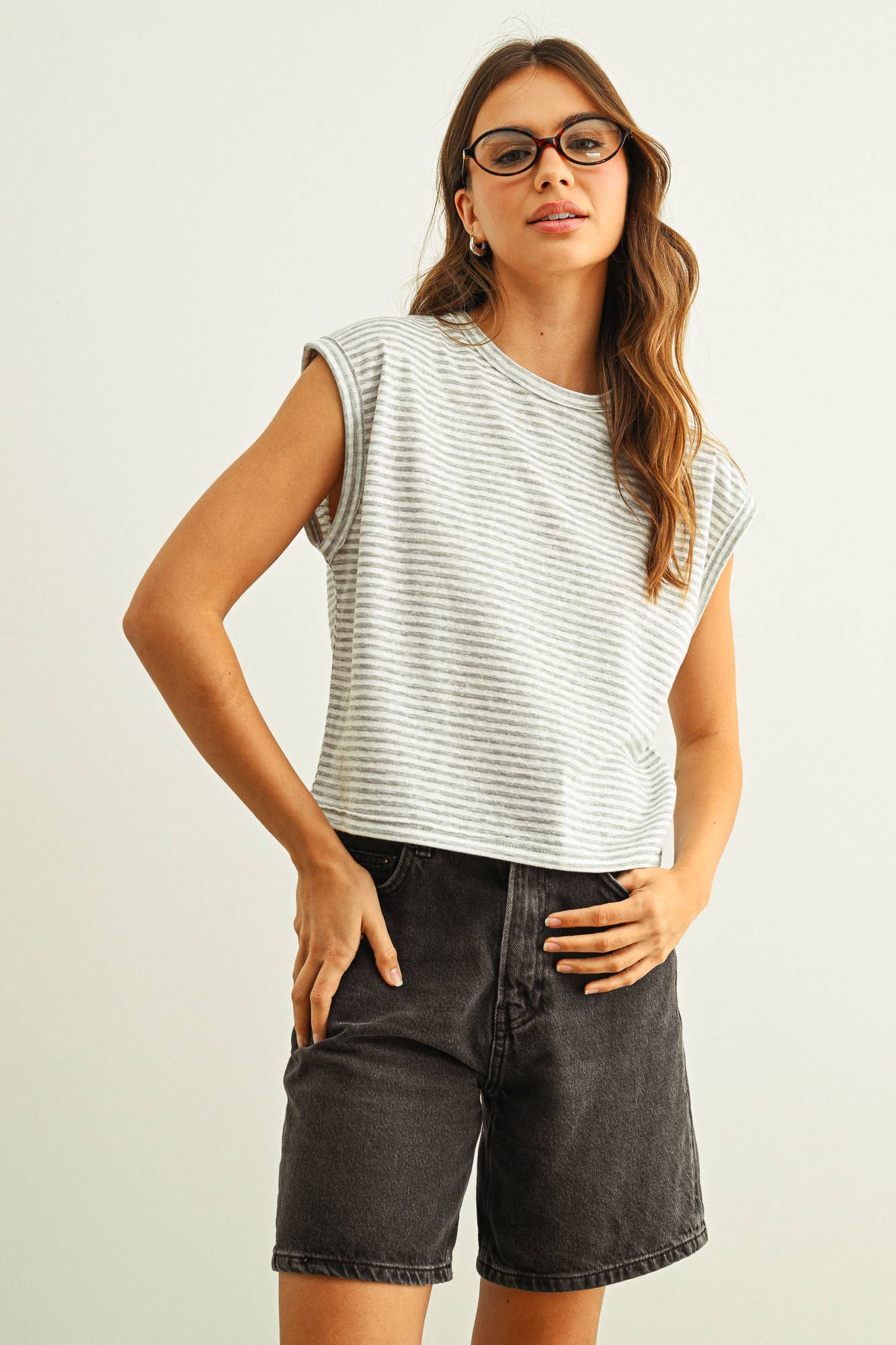 ET6213   STRIPE PATTERN SLUB TOP: TAN/WHITE / S