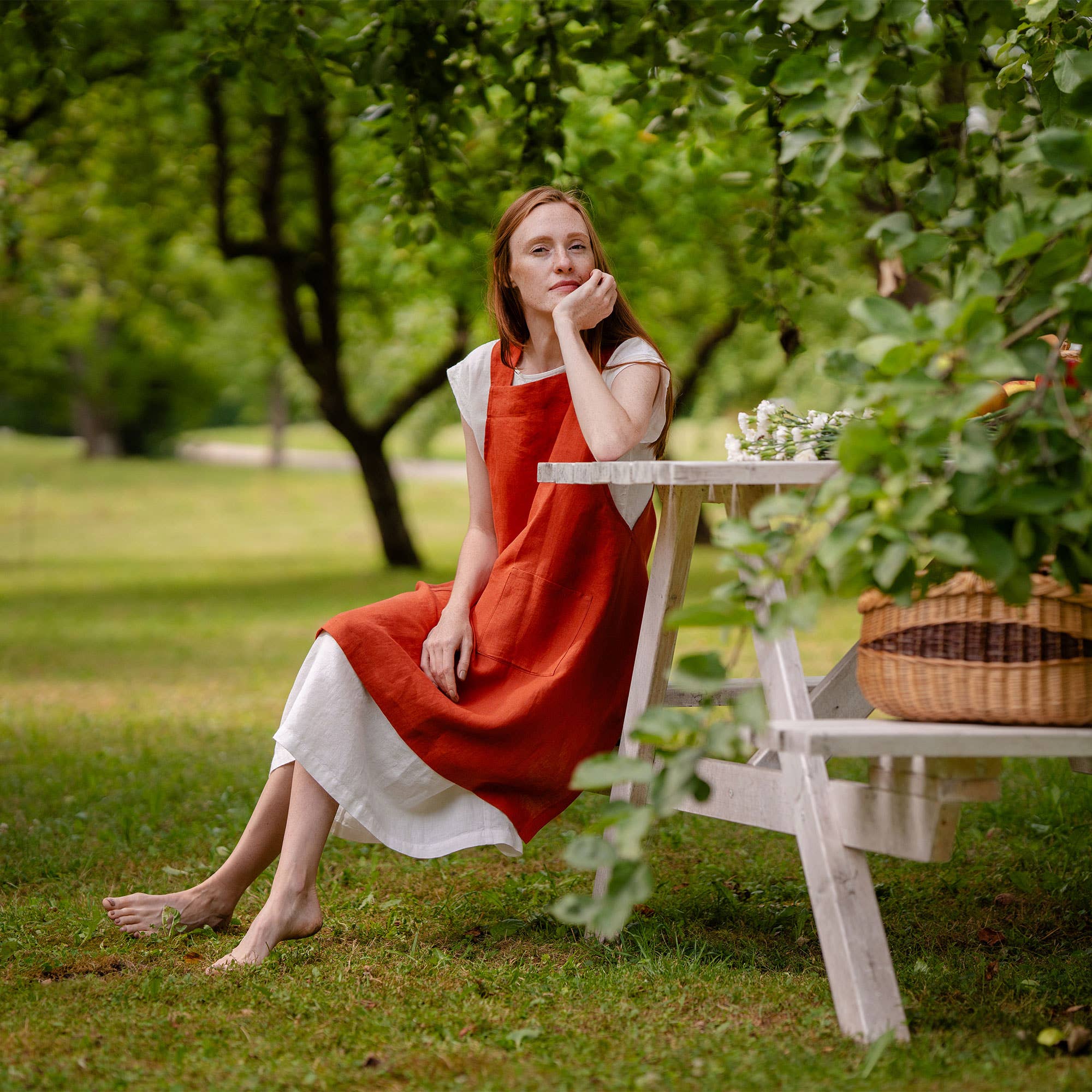 Linen Cross-Back Apron: Faded Rose / S/M