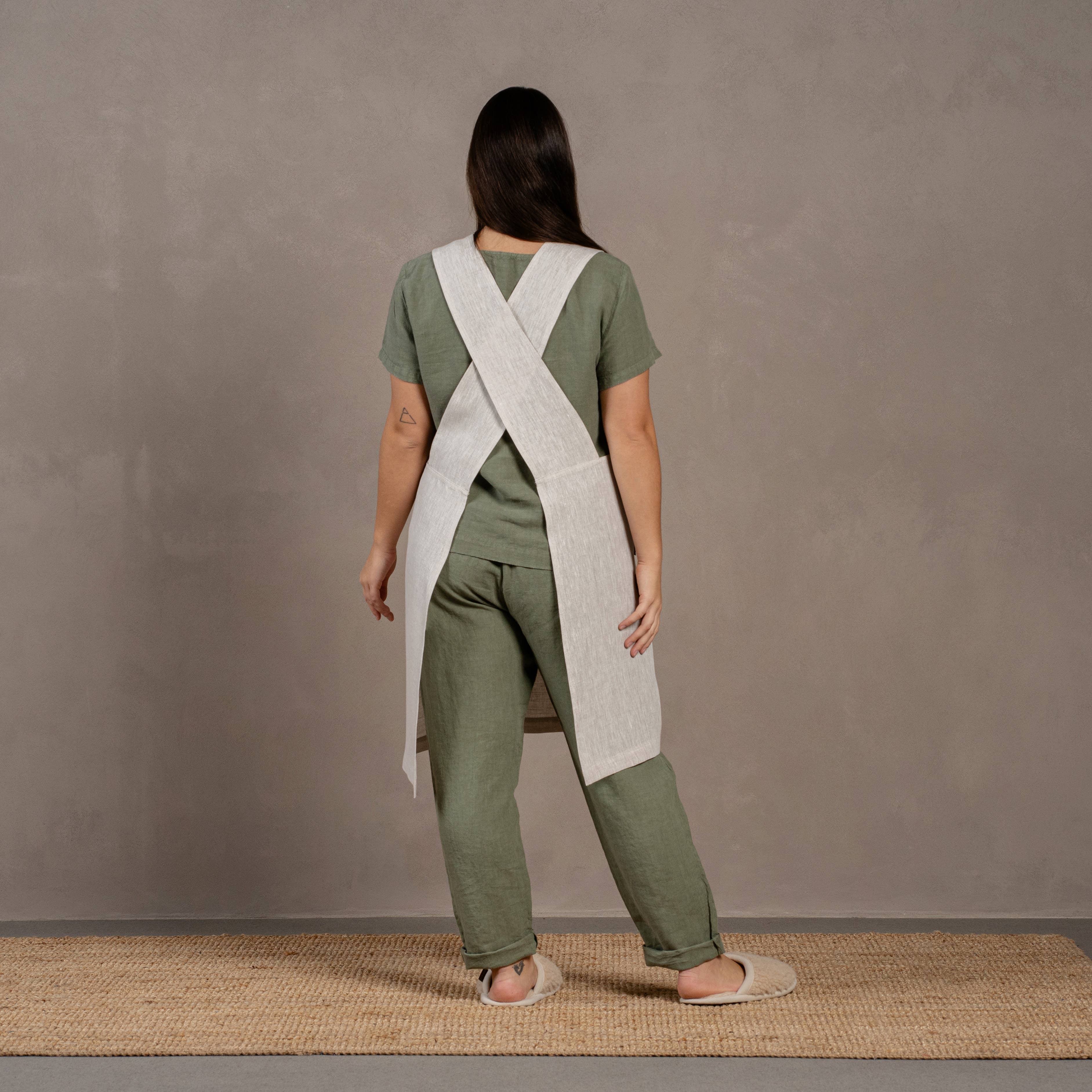 Linen Cross-Back Apron: Shadow Purple / L/XL