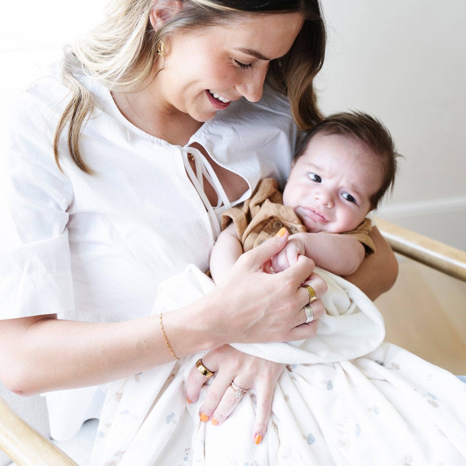 MINKY STRETCH LUXE SWADDLE/BLANKET: Floral