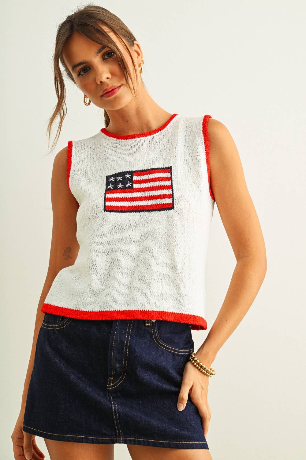 T6411   CONTRASTED PIPING FLAG KNITTED TOP: IVORY/NAVY / L