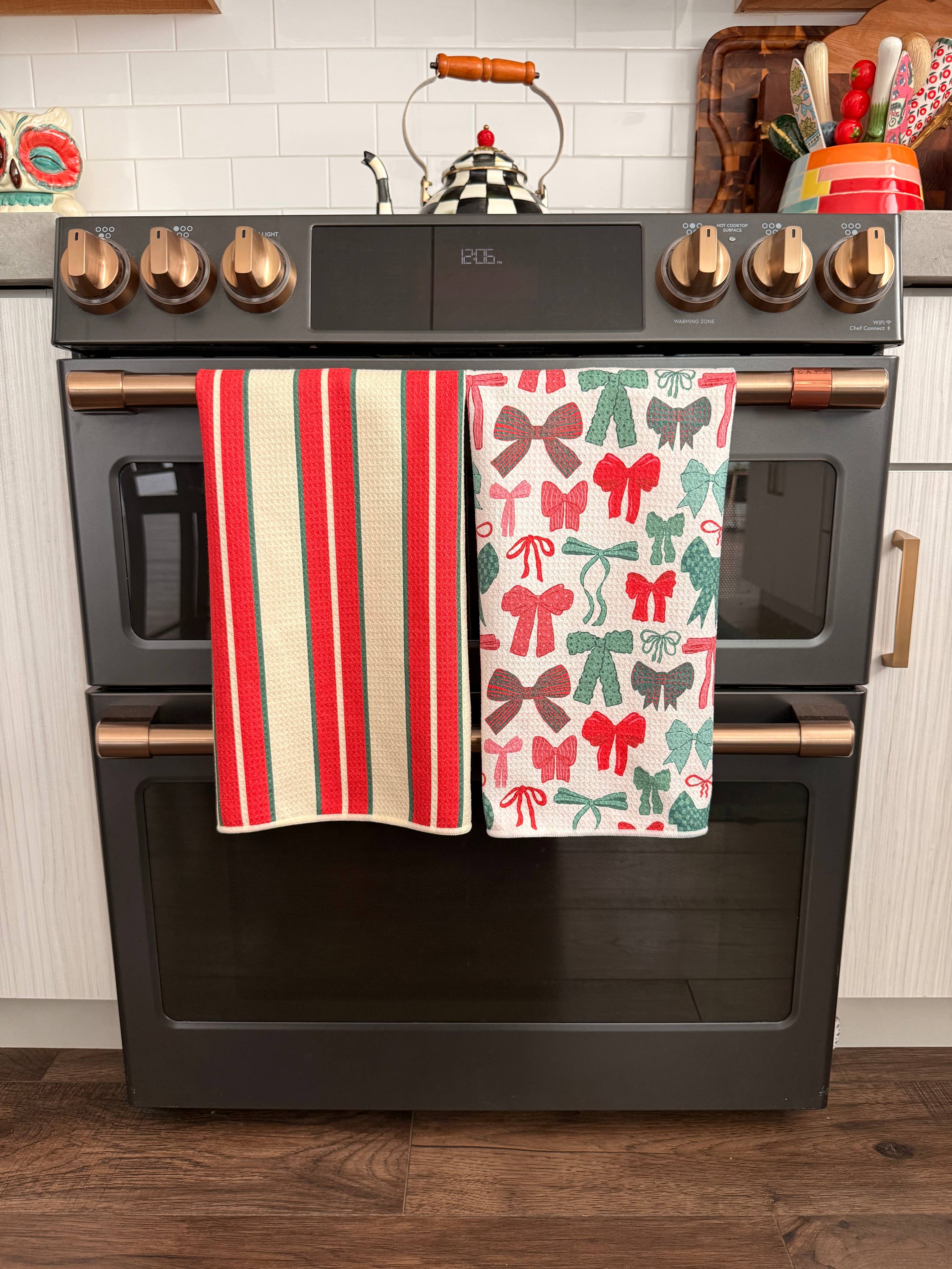 Crae.Home - Comet: Double-Sided Hand Towel - Cream/Red / Hand Towel (17 in x 27 in)