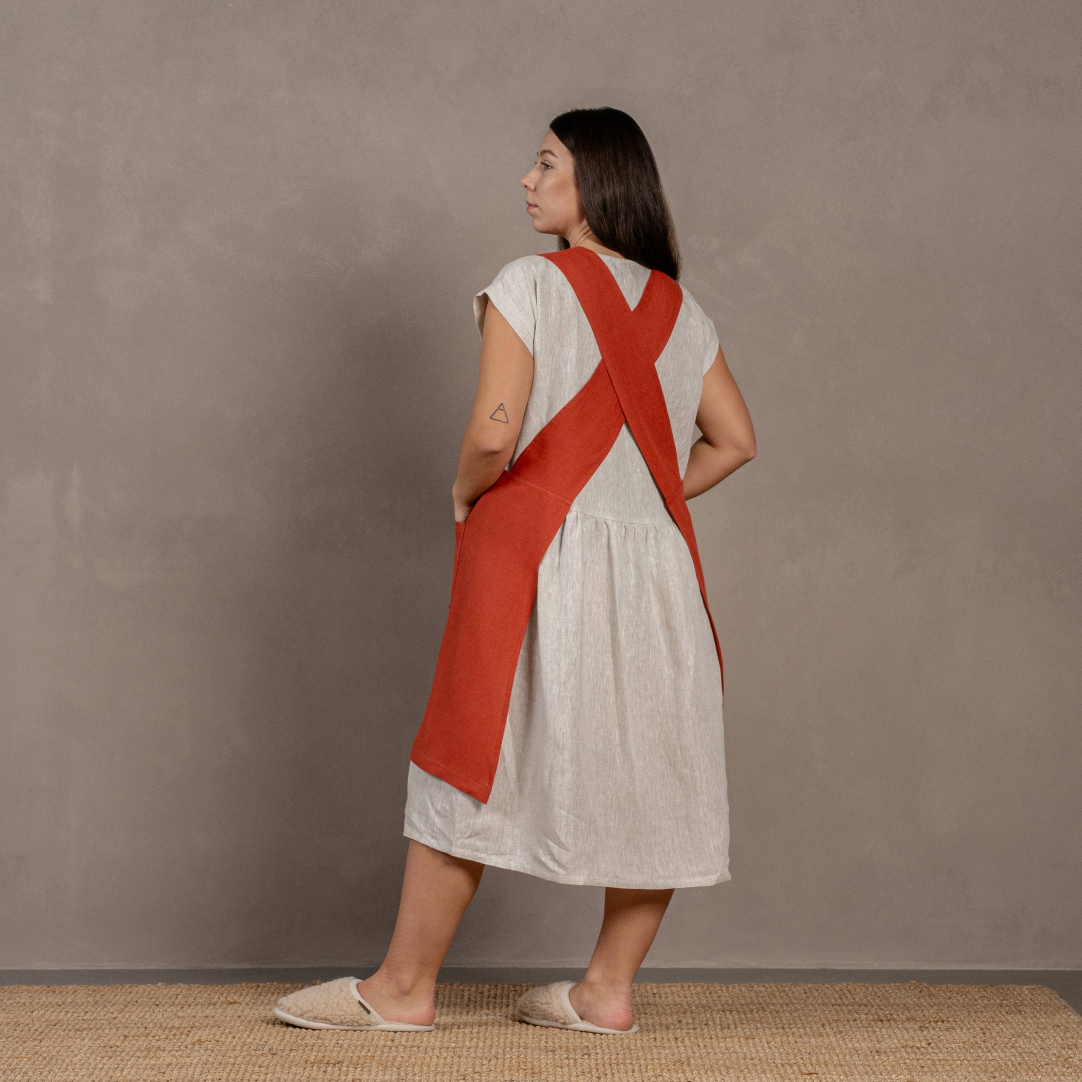 Linen Cross-Back Apron: Shadow Purple / L/XL