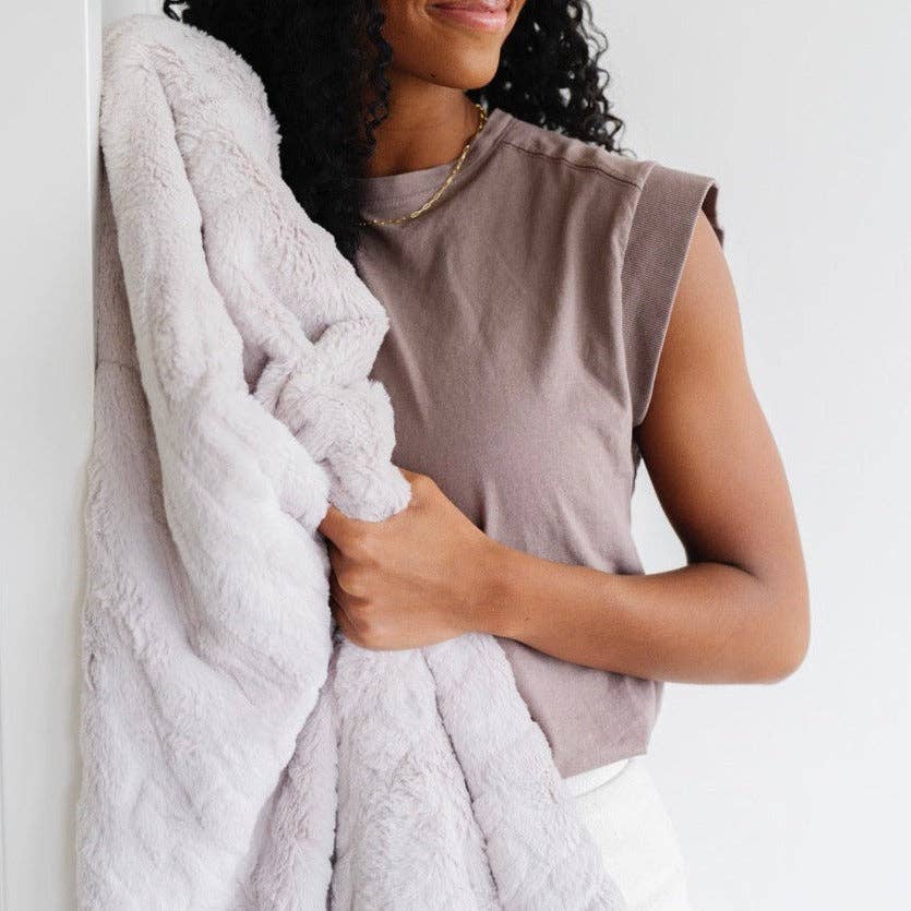 PATTERNED FAUX FUR XL THROW BLANKETS: Buff