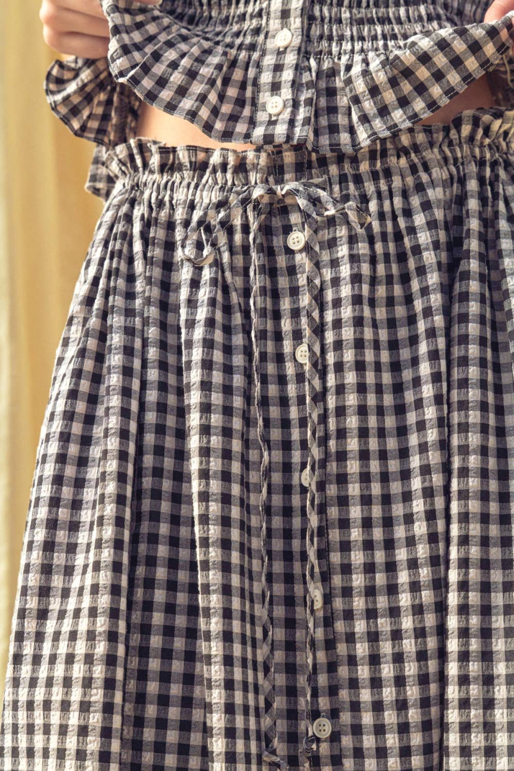 S5994ST   GINGHAM PATTERN BUTTON FRONT LONG SKIRT: RED / M