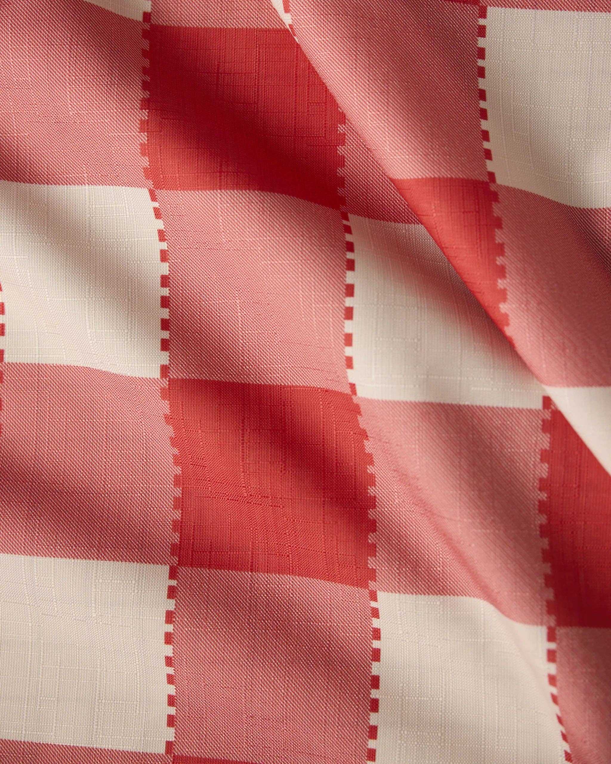 Ripe Tomato Gingham Tablecloth: Large - 62" x 108"