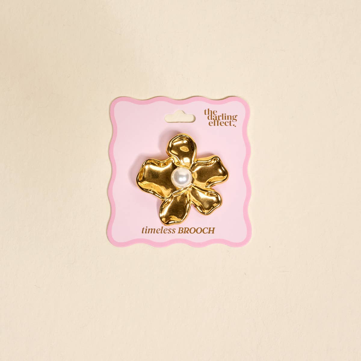 Timeless Brooch–Pearl Core Flower