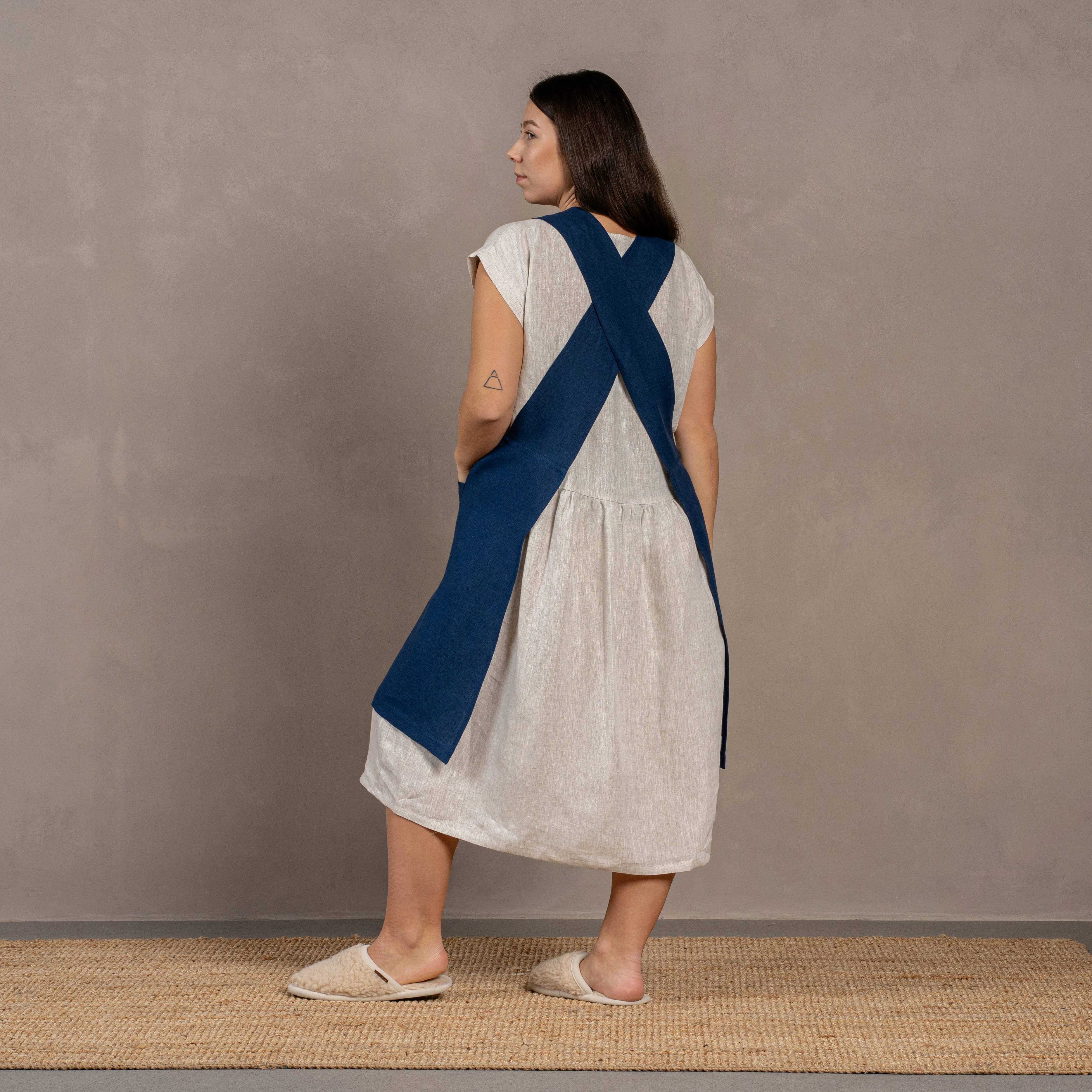 Linen Cross-Back Apron: Shadow Purple / L/XL