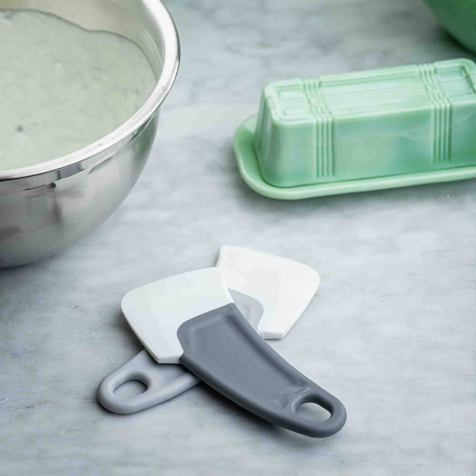 Pan Scrapers Gray, Set of 2