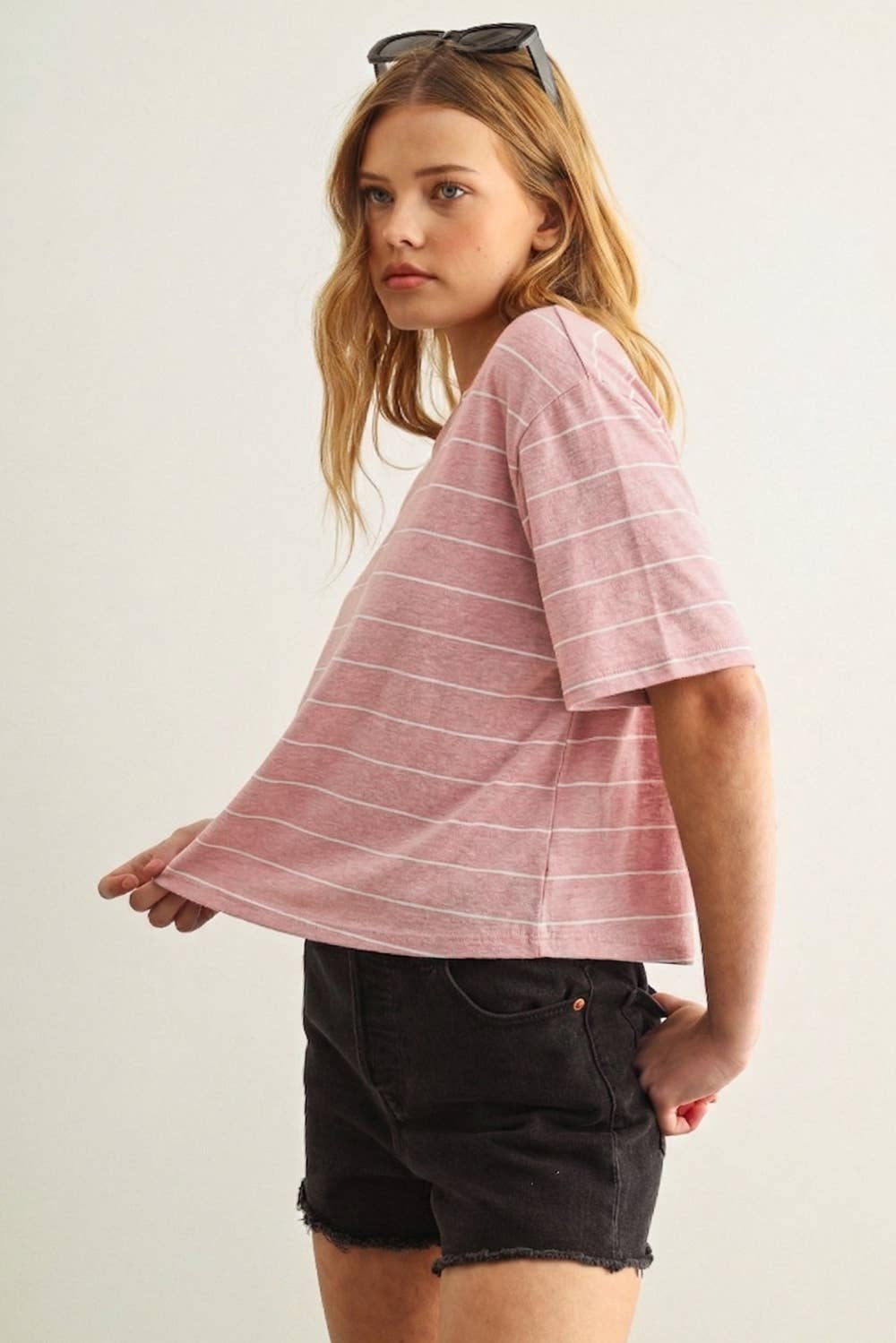 ET6395   STRIPE COTTON LINEN TOP: WHITE/BLACK / S