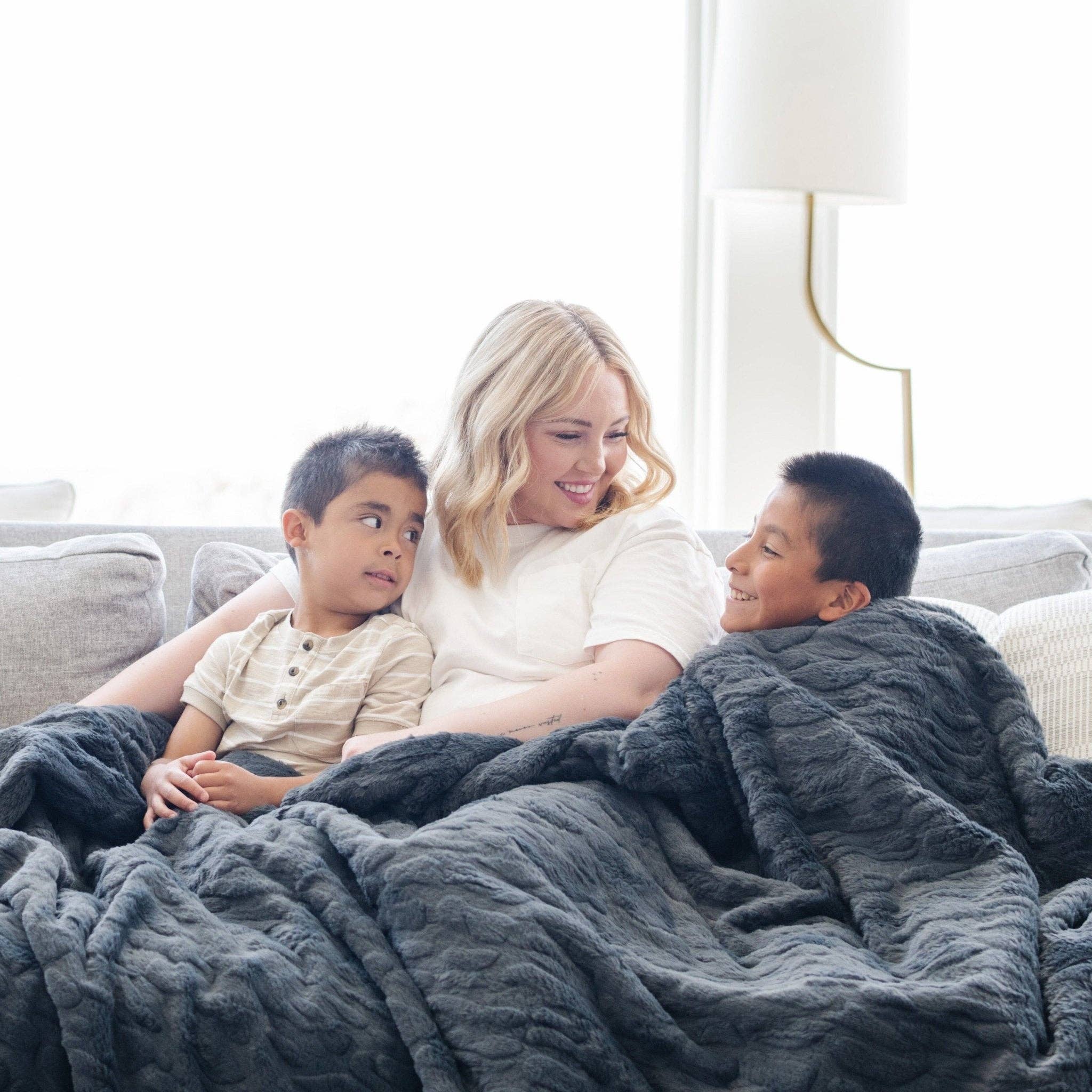 PATTERNED FAUX FUR XL THROW BLANKETS: Buff
