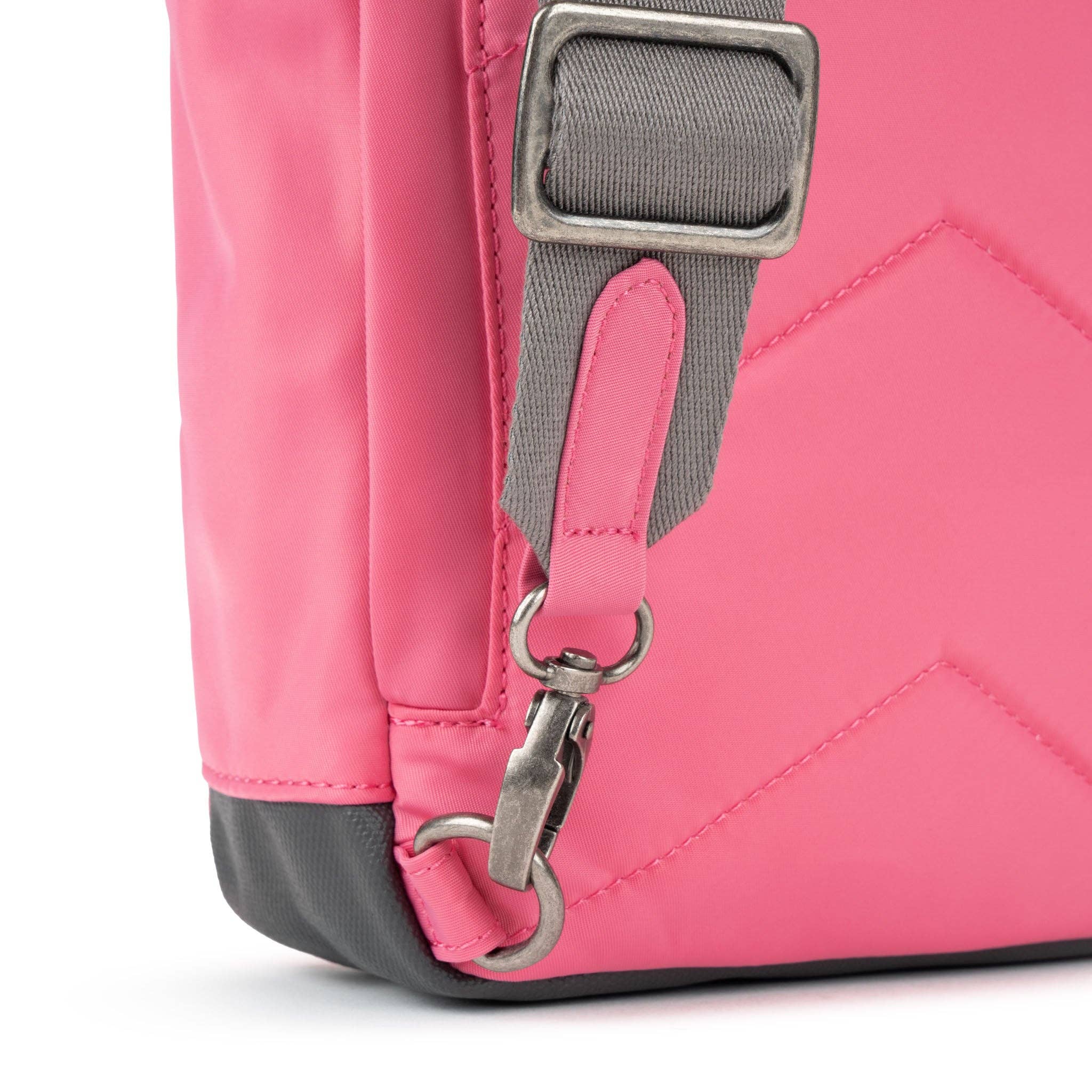 Willesden Sling Bag in Baroque Nylon