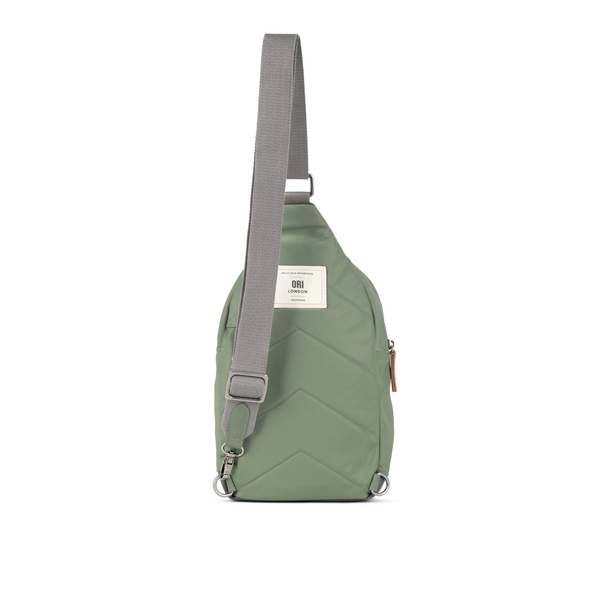 Willesden Sling Bag in Granite Nylon: Large