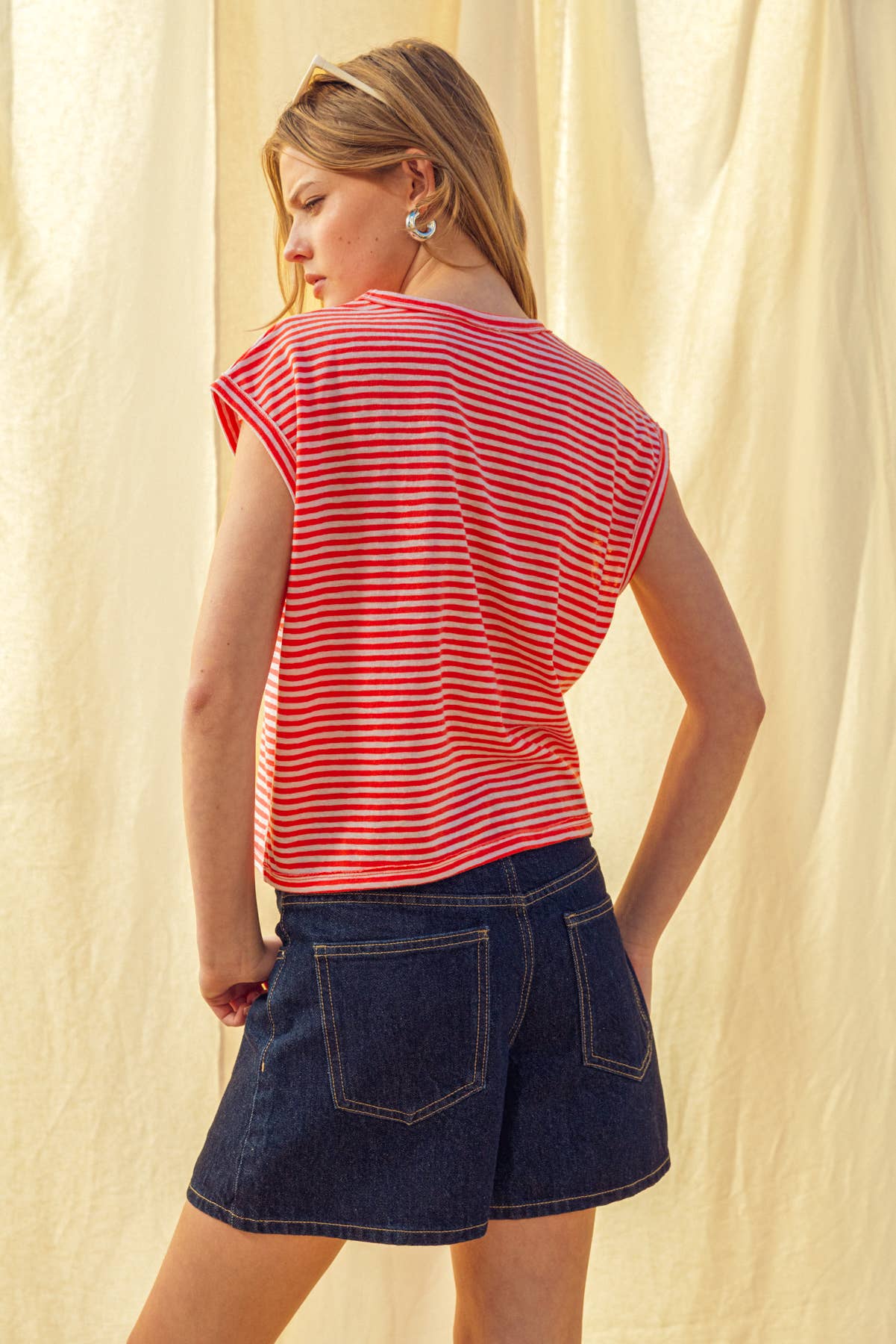 ET6213   STRIPE PATTERN SLUB TOP: TAN/WHITE / S