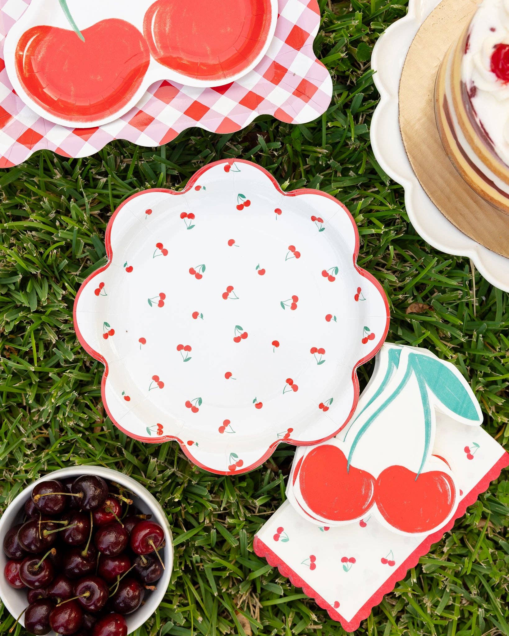 CRR1241 - Cherries Scattered Plate