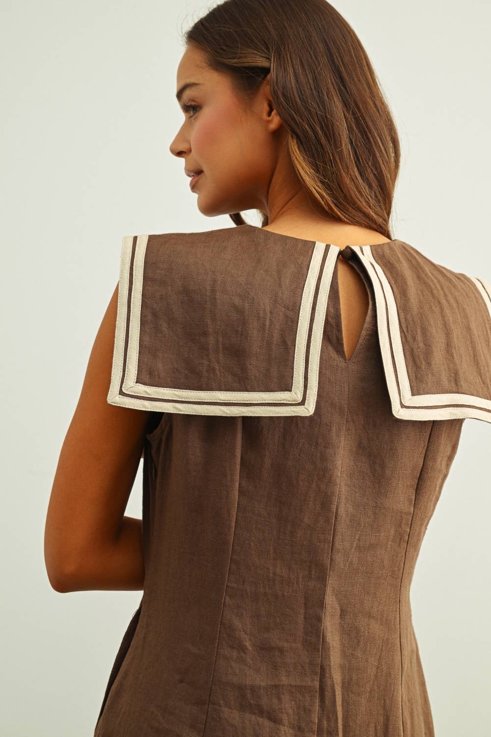 D6040   SAILOR COLLAR SLEEVELESS LONG DRESS: BROWN / M