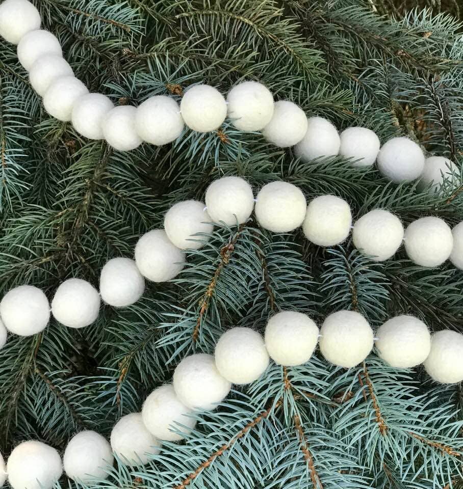 Garland - Felt White Balls